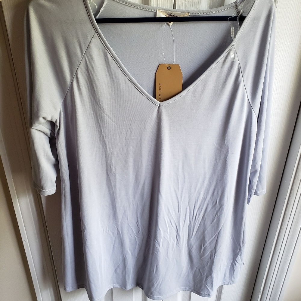 Andree by Unit V neck quarter sleeve top